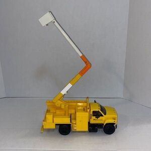 DG PRODUCTIONS -1995-1-1 Orange and Rockland Electric Utility Bucket Truck '11 1